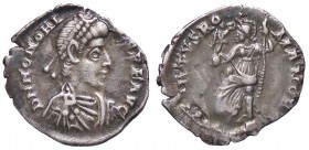 ROMANE IMPERIALI - Onorio (393-423) - Siliqua - Busto a d. /R Roma seduta a s. con scettro e Vittoria su globo MEC 1 (AG g. 1,24)
qSPL