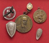 LOTTI - Medaglie FASCISTE - 2 medaglie e 4 distintivi, uno dei quali è del III Reich
qBB÷SPL