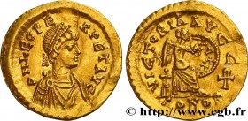 LEO I
Type : Semissis 
Date : 457-474 
Mint name / Town : Constantinople 
Metal : gold 
Millesimal fineness : 1000  ‰
Diameter : 18  mm
Orientation di...