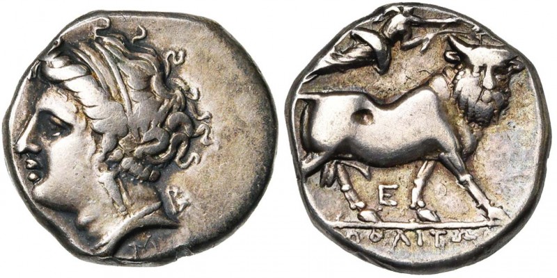 CAMPANIE, NEAPOLIS, AR didrachme, 275-250 av. J.-C. D/ T. diad. de nymphe à g., ...