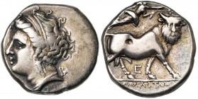 CAMPANIE, NEAPOLIS, AR didrachme, 275-250 av. J.-C. D/ T. diad. de nymphe à g., portant une boucle d''oreille. Derrière la nuque, B. Sous le cou, M. R...