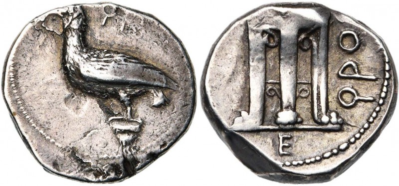 BRUTTIUM, CROTONE, AR statère, 425-350 av. J.-C. D/ Aigle à g. sur un chapiteau....