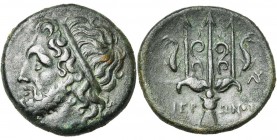 SICILE, SYRACUSE, Hiéron II (275-216), AE bronze. D/ T. diad. de Poséidon à g. R/ IEPΩ-NOΣ Trident décoré flanqué de deux dauphins. En bas à g., ΛY. S...