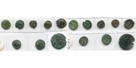 APULIE, lot de 8 bronzes, dont: Arpi, T. de Zeus/Sanglier (rare), Taureau/Cheval, T de Zeus/Cheval (très rare); Caelia, T. d''Athéna/Trophée; Canusium...