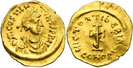 Tibère II Constantin (578-582), AV tremissis, Constantinople. D/ B. diad., dr. et cuir. à d. R/ ICTOR TIbRI AG/ CONOB Croix potencée. Sear 425; D.O...