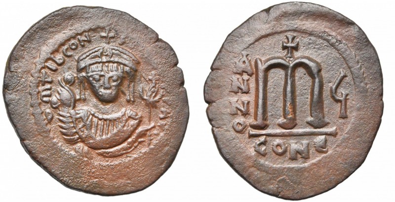 Tibère II Constantin (578-582), AE follis, an 6, 579-580, Constantinople. Petit ...