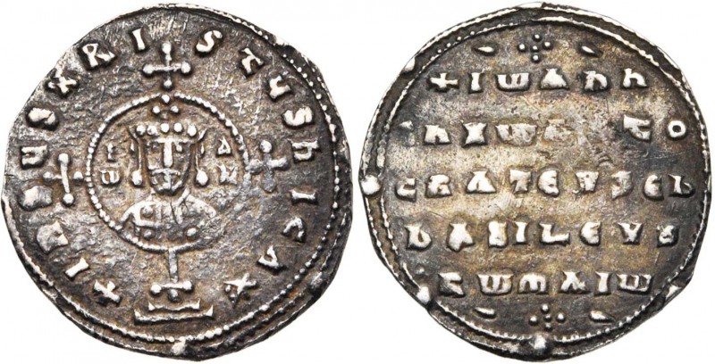 Jean Ier Tzimisces (969-976), AR miliaresion, Constantinople. D/ Croix croisetée...
