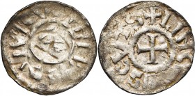 CAROLINGIENS, Louis IV d''Outremer (936-954), AR denier, Langres. Type immobilisé. D/ + HLVDVVICVS Dans le champ, IX (dégénérescence de REX). R/ + LI...