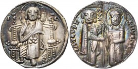 ITALIE, VENISE, Iacopo Tiepolo (1229-1249), AR grosso. D/ Saint Marc remettant un étendard au doge. R/ Le Christ trônant de f. Pap. 98, 1; Paolucci 17...