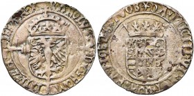 BRABANT, Duché, Charles Quint (1506-1555), AR demi-réal d''argent, s.d. (1524-1536), Maastricht. Ponctuation par étoiles. Différent au revers. D/ Ecu ...