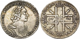 RUSSIE, Pierre le Grand (1689-1725), AR rouble, 1725, Moscou. D/ B. l., dr. et cuir. à d. R/ Date dans une croix formée de quatre Π sous quatre couron...