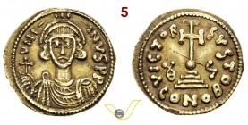 BENEVENTO - GISULFO II, Duca (742-751) Solido. D/ Busto frontale diademato, con globo crucigero R/ Croce potenziata su gradini. MIR 162 Au g 4,02 Rari...
