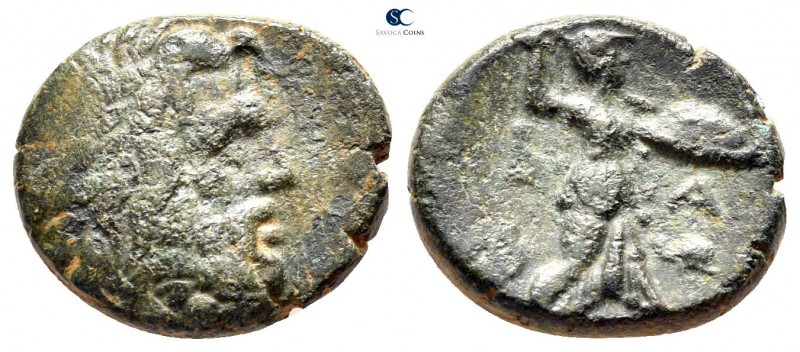 Kings of Macedon. Uncertain mint. Philip V 221-179 BC. 
Bronze Æ

17mm., 4,04...