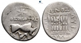 Illyria. Dyrrhachion. ΘEOΔOTOΣ, ΦAΛAKPIΩNOΣ (Theodotos, Phalakrionos), magistrates circa 229-100 BC. Victoriatus AR