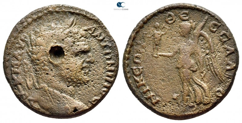 Macedon. Thessalonica. Caracalla AD 198-217. 
Bronze Æ

25mm., 10,80g.


...