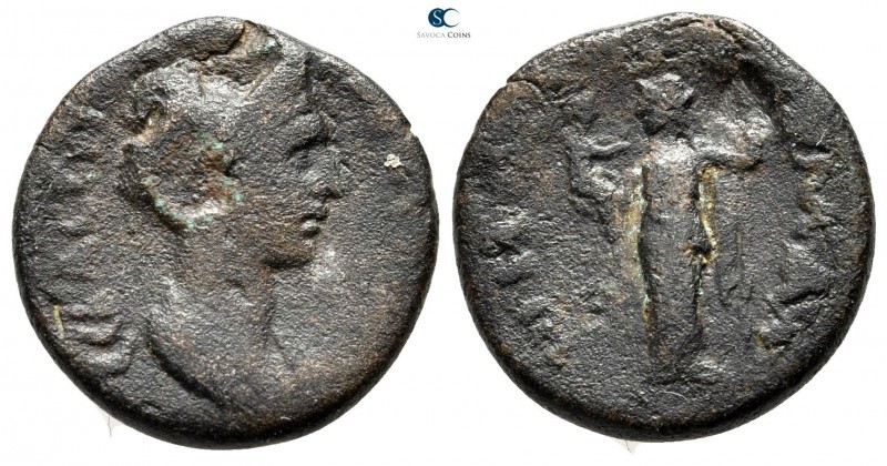 Aiolis. Kyme. Sabina Augusta AD 128-137. 
Bronze Æ

17mm., 3,93g.



near...
