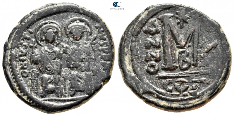 Justin II and Sophia AD 565-578. Constantinople
Follis Æ

31mm., 15,76g.

...