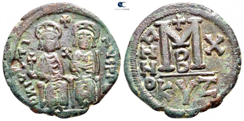 Justin II and Sophia AD 565-578. Cyzicus
Follis Æ

29mm., 11,83g.



very...