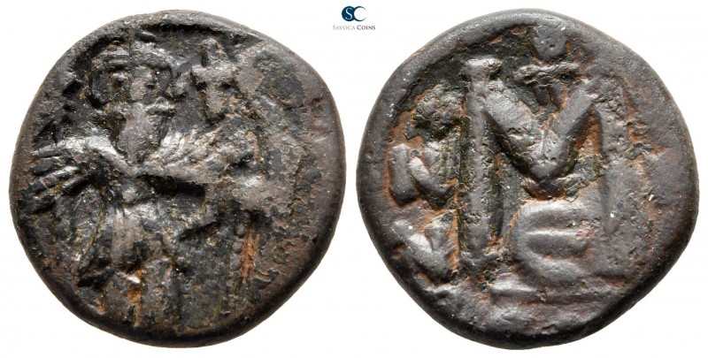Heraclius with Heraclius Constantine AD 610-641. Ravenna (?)
Follis Æ

20mm.,...