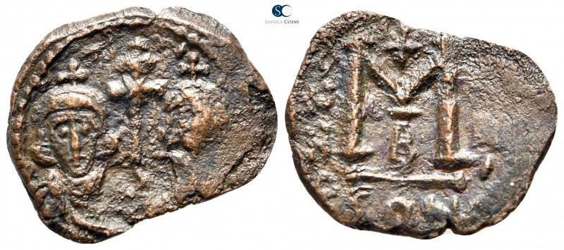 Justinianus II, with Tiberius AD 705-711. Constantinople
Follis Æ

21mm., 2,5...