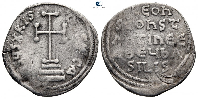 Leo IV AD 780-787. Constantinople
Miliaresion AR

21mm., 1,91g.



very f...