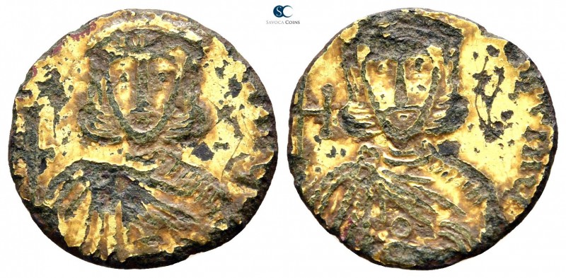 Leo IV AD 780-787. Syracuse
Fourrée Semissis

17mm., 1,50g.



nearly ver...