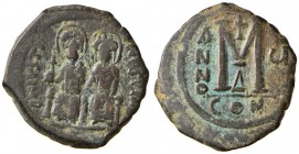 BISANZIO Giustino II (565-578) Follis (Costantinopoli) Gli imperatori seduti di fronte - R/ Lettera M - Sear 360 AE (g 13,15)
BB