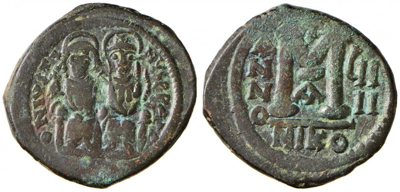 BISANZIO Giustino II (565-578) Follis (Nicomedia) Gli imperatori seduti di front...