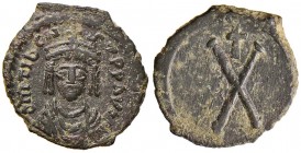 Tiberio II Costantino (578-582) Decanummo (Costantinopoli) Busto di fronte - R/ Lettera X - Sear 436 AE (g 3,97) Ex Gorny, asta 126, lotto 2929 (aggiu...