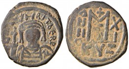 BISANZIO Maurizio Tiberio (582-602) Follis (Cyzicus) Busto di fronte - R/ Lettera M - Sear 518 AE (g 11,65)
BB