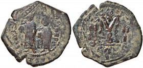 Eraclio (610-641) Follis (Nicomedia) - Gli imperatori stanti di fronte - R/ Lettera M - Sear 834 AE (g 10,37) Ribattuto ma di bella qualità per questo...