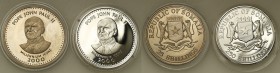 Somalia
WORLD COINS

Somalia 25, 250 shillings 2000 - Pope John Paul II, group 2 coins 

Menniczy stan zachowania.

Details: 23,68 g Ag + 20,29...