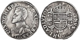 Felipe II (1556-1598). Ducatón. 1557. Amberes. (Vanhoudt-253AN variante). (Vti-no cita). Ag. 32,86 g. Variante porque el toisón de oro corta la leyend...