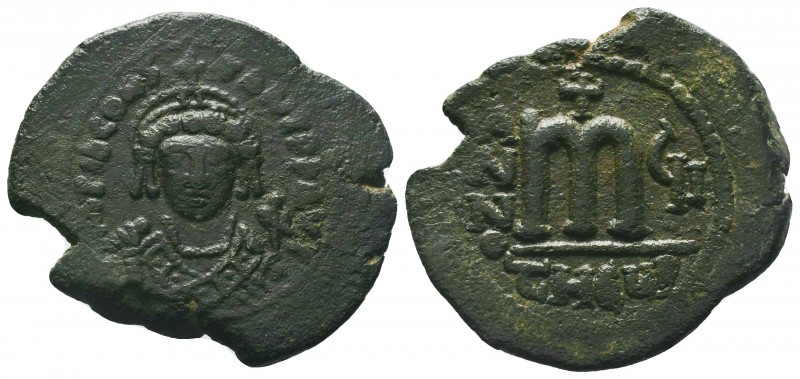 Tibèrius II Constantin (578-582), AE follis,

Condition: Very Fine

Weight:13.79...