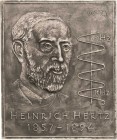 Günzel, Wolfgang Einseitige Zinngussplakette 2019. Heinrich Hertz. Brustbild halbrechts neben Frequenzkurve. 105,4 x 88,15 mm, 292,92 g Gussfrisch