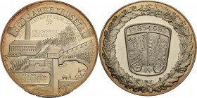 König, Helmut 1934-2017 Silbermedaille 1985. 800 Jahre Trusetal. Ansicht von modernen Industrie- und Förderanlagen sowie eines Schnittes durch einen B...