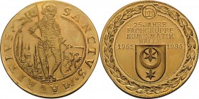 König, Helmut 1934-2017 Tombakmedaille 1986. 25 Jahre Fachgruppe Numismatik Halle. Faksimile des Talers von 1638 vom Damkapitel Magdeburg / 5 Zeilen S...