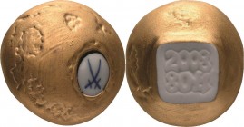 Porzellanmedaillen - Medaillen der Meißner Porzellanmanufaktur
Meißen Briefbeschwerer aus Porzellan 2008. 300 Jahre Meißner Porzellan. "Gold-Klumpen"...