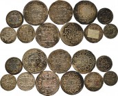 Nepal
Lot-11 Stück Interessantes Lot nepalesischer Silbermünzen des 19.-20. Jhd. Darunter: 2 Mohar 1801. 1 Mohar 1815, 1865, 1895, 1902. 1/2 Mohar 18...