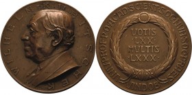 Medaillen
Wien Bronzemedaille 1928 (L. Hujer) Auf den Althistoriker und Numismatiker Wilhelm Kubitschek (1858-1936). Brustbild nach links / 4 Zeilen ...