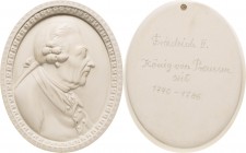 Brandenburg-Preußen
Friedrich II., der Große 1740-1786 Einseitiges Marmorporzellan-Medaillon o.J. (Thomas Seyfarth) Brustbild nach rechts. Rv. kl. Bo...