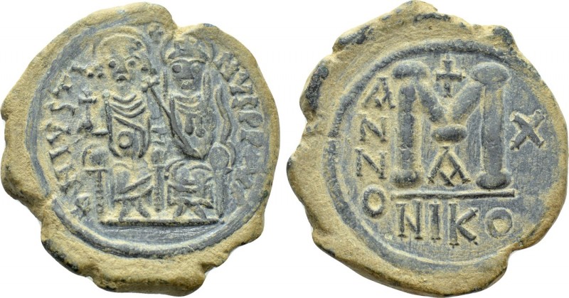 JUSTIN II (565-578). Follis. Nicomedia. Dated RY 10 (574/75). 

Obv: D N IVSTI...