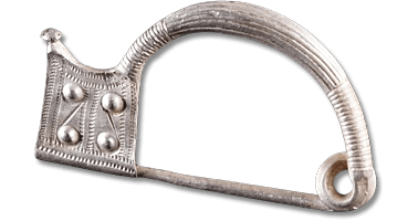 Lot 159. An early Thracian silver Fibula of the 'Thessalian Type'. Circa 6th century BC.